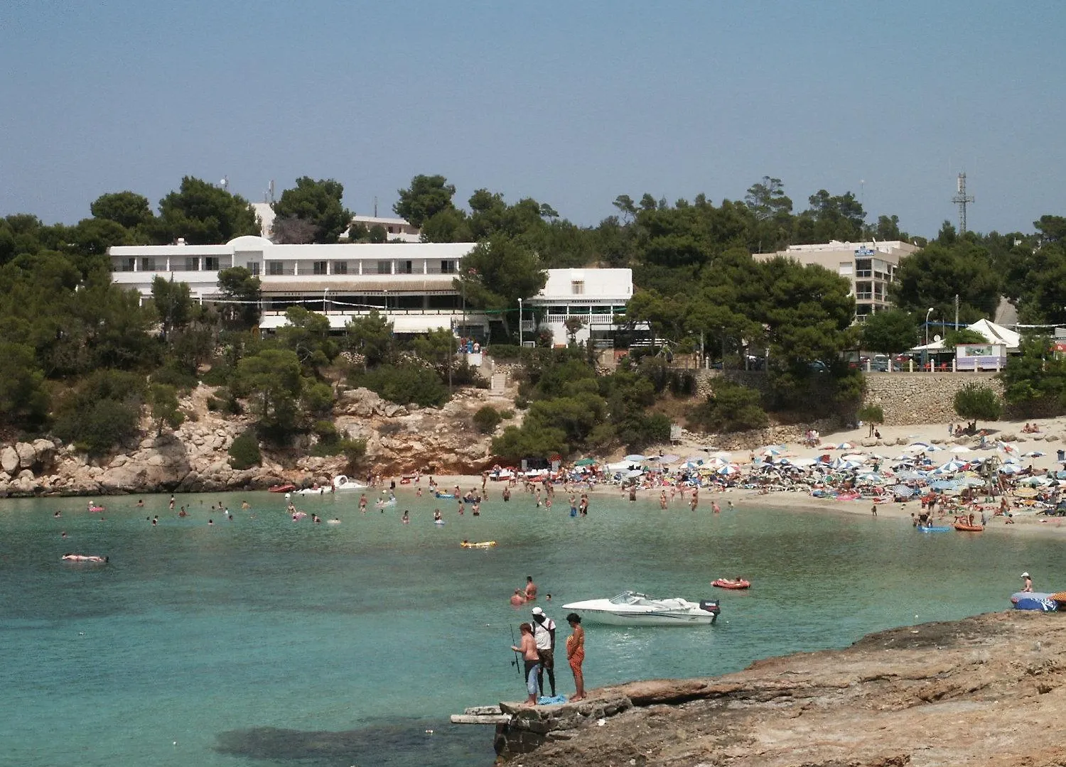 Apartamentos Portinatx Sea View location