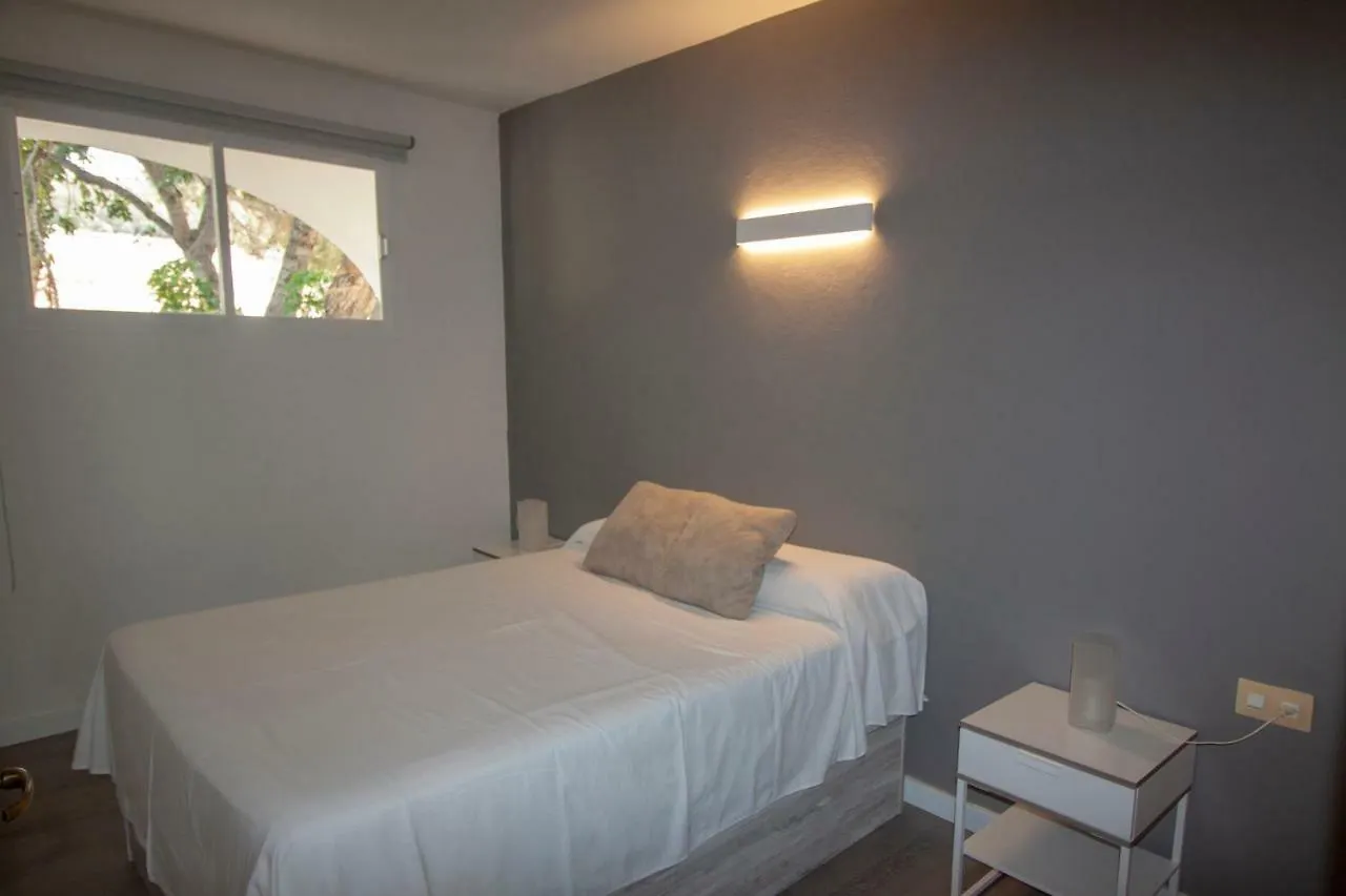 Apartamentos Portinatx Sea View